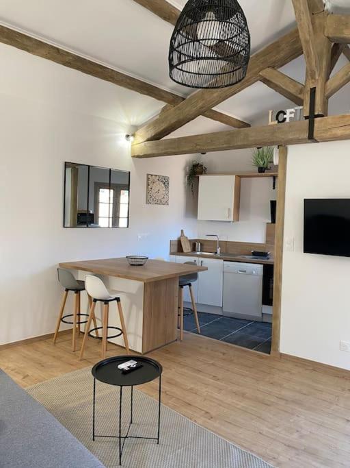 Le Petit Loft Des Halles Béziers Esterno foto